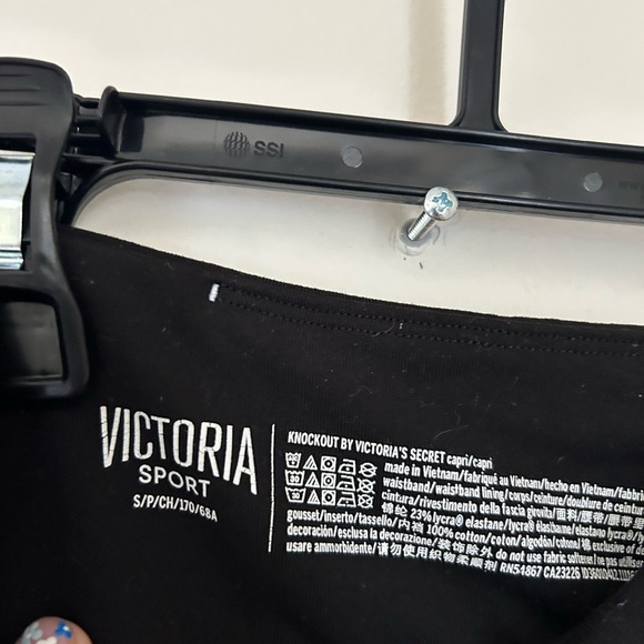 Victoria Sport Black Leggings - Picture 3 of 7